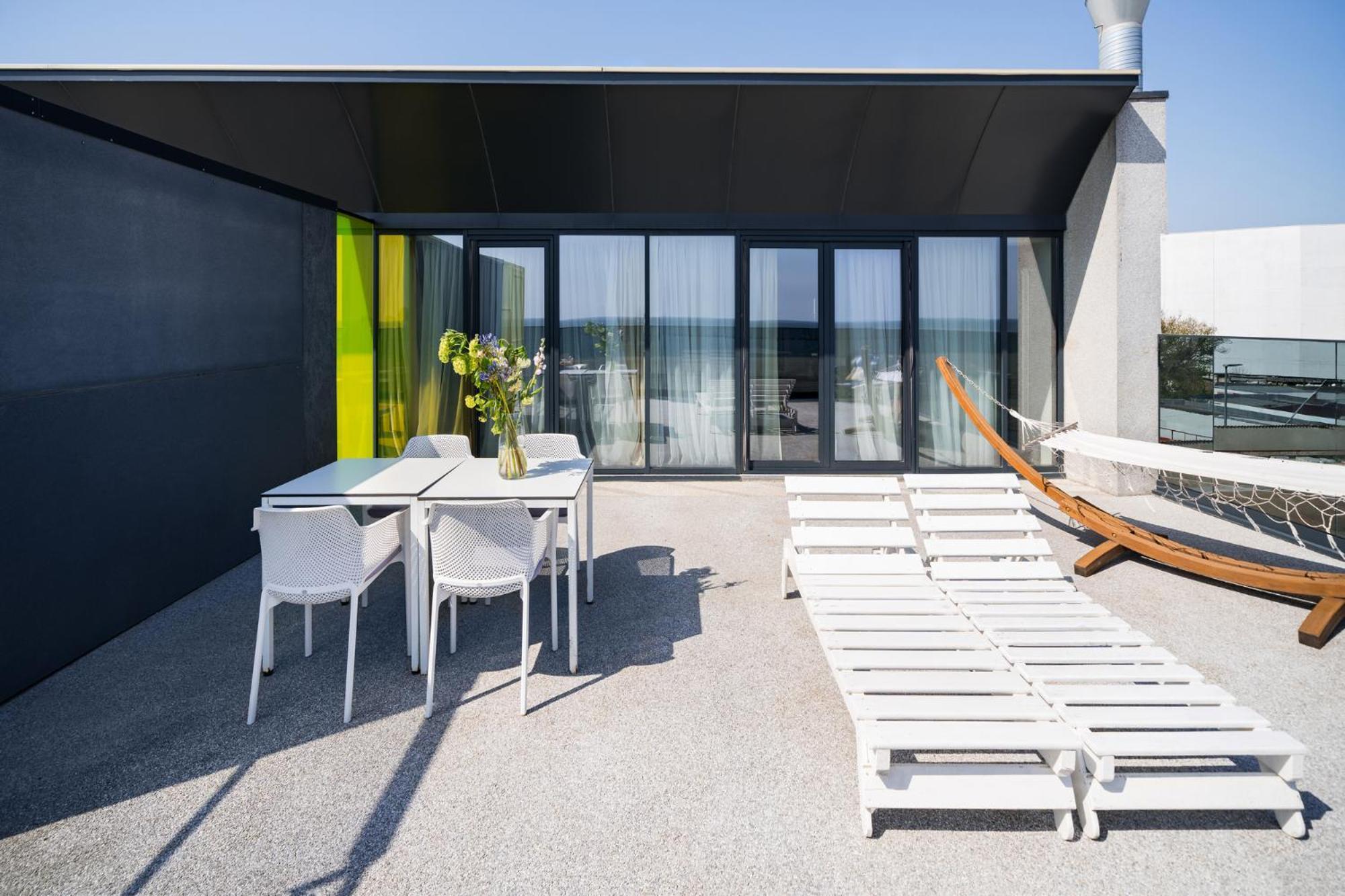 Riva Mamaia Beach Aparthotel Ngoại thất bức ảnh